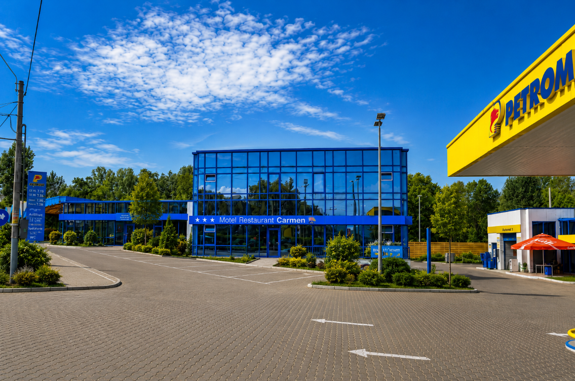 Motel Carmen — fațadă boutique luxury la apus în Baia Mare